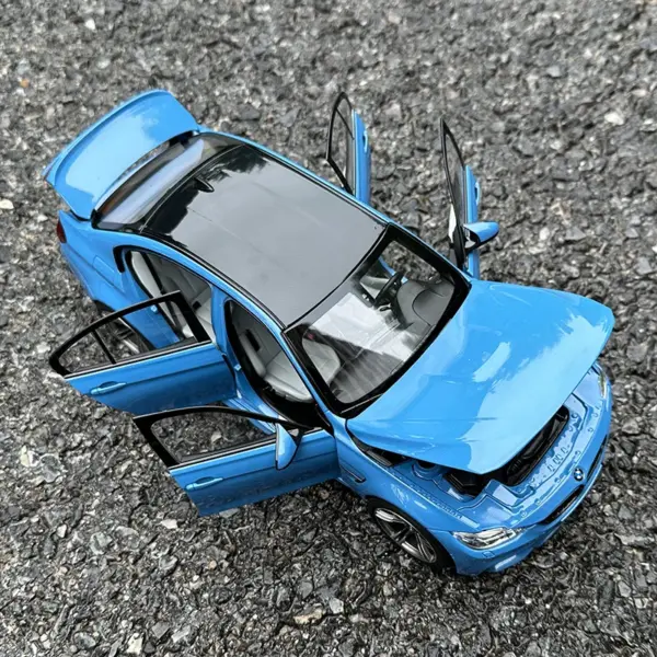 1:18 Scale Diecast BMW M3 F80 Model Car - Image 3