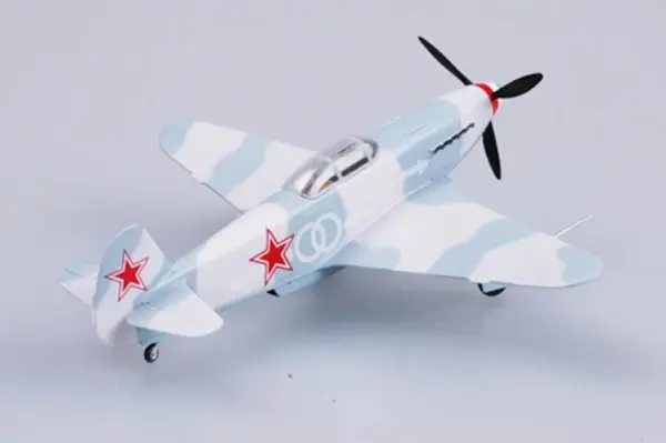 Easymodel 1/72 Soviet Yak-3 Model Aircraft - Image 2