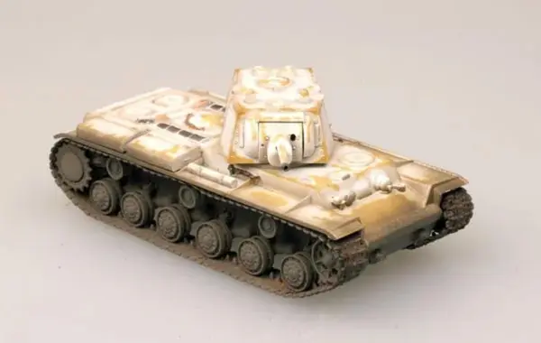 1/72 Soviet KV-1 Heavy Tank Model Kit - Image 3