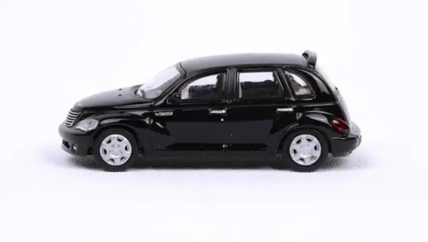 1:87 Scale Chrysler PT Cruiser Resin Model - Image 7