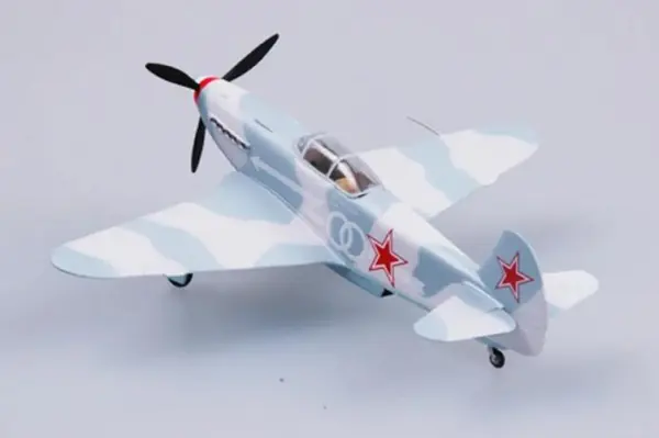 Easymodel 1/72 Soviet Yak-3 Model Aircraft - Image 4