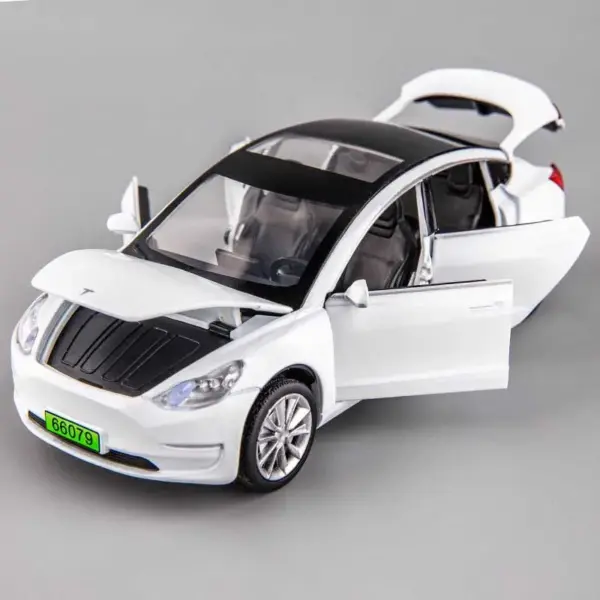 1/32 Tesla Alloy Car Model with Sound & Light - Image 7