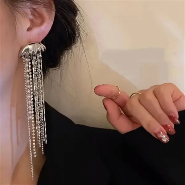 Vintage Crystal Pearl Jellyfish Brooch for Women - Image 7