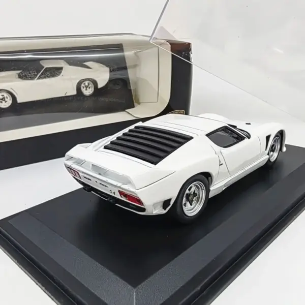 Lamborghini Miura SVJ Roadster 1981 Model Car - Image 3