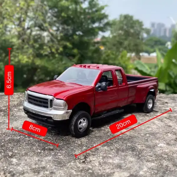 1:32 Scale Red Ford F350 Diecast Truck Model - Image 2