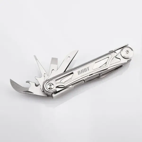 Portable Multi-Tool Knife for Outdoor Use - Image 6