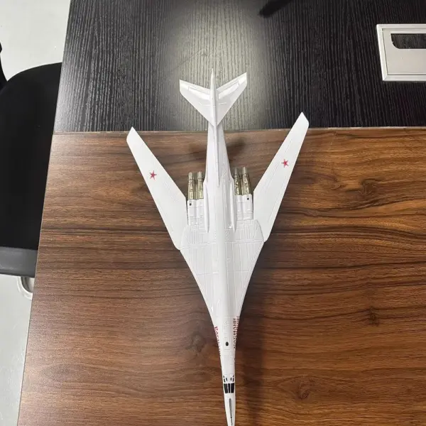 1/144 Russian Tu-160 White Swan Model Aircraft - Image 3