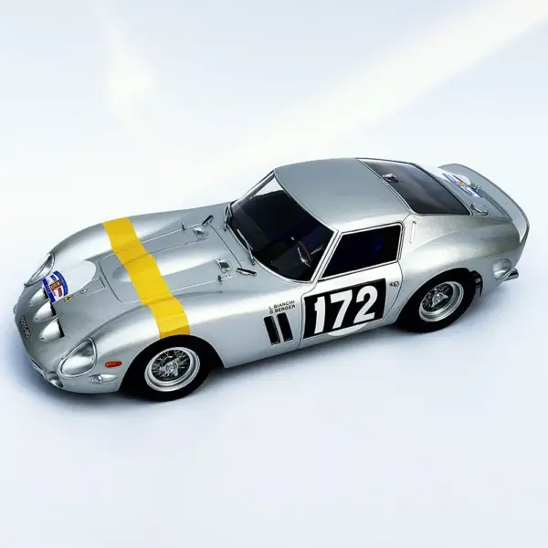 Ferrari 250 GTO 1:18 Scale Diecast Model - Image 13