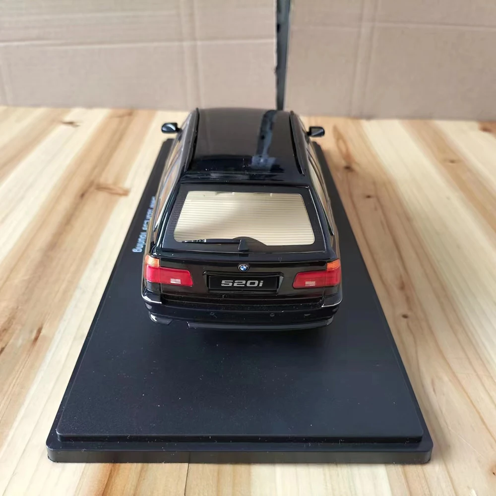 BMW 520i E39 1:18 Scale Alloy Model Car - Paint Issue 7 BMW 520i E39 1:18 Scale Alloy Model Car - Paint Issue - Image 7