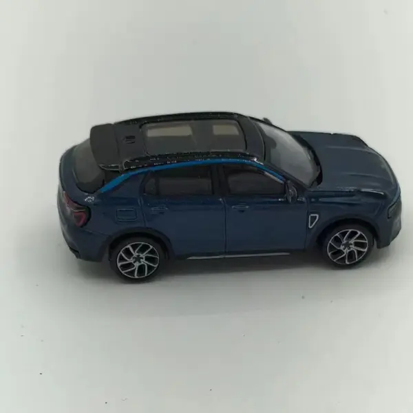 Lynk & Co 01 1:64 Scale Diecast Model Car - Image 5