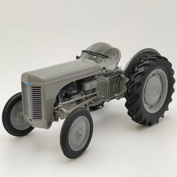 Diecast 1/16 Uh Ferguson TEA20 Tractor Model - Image 2