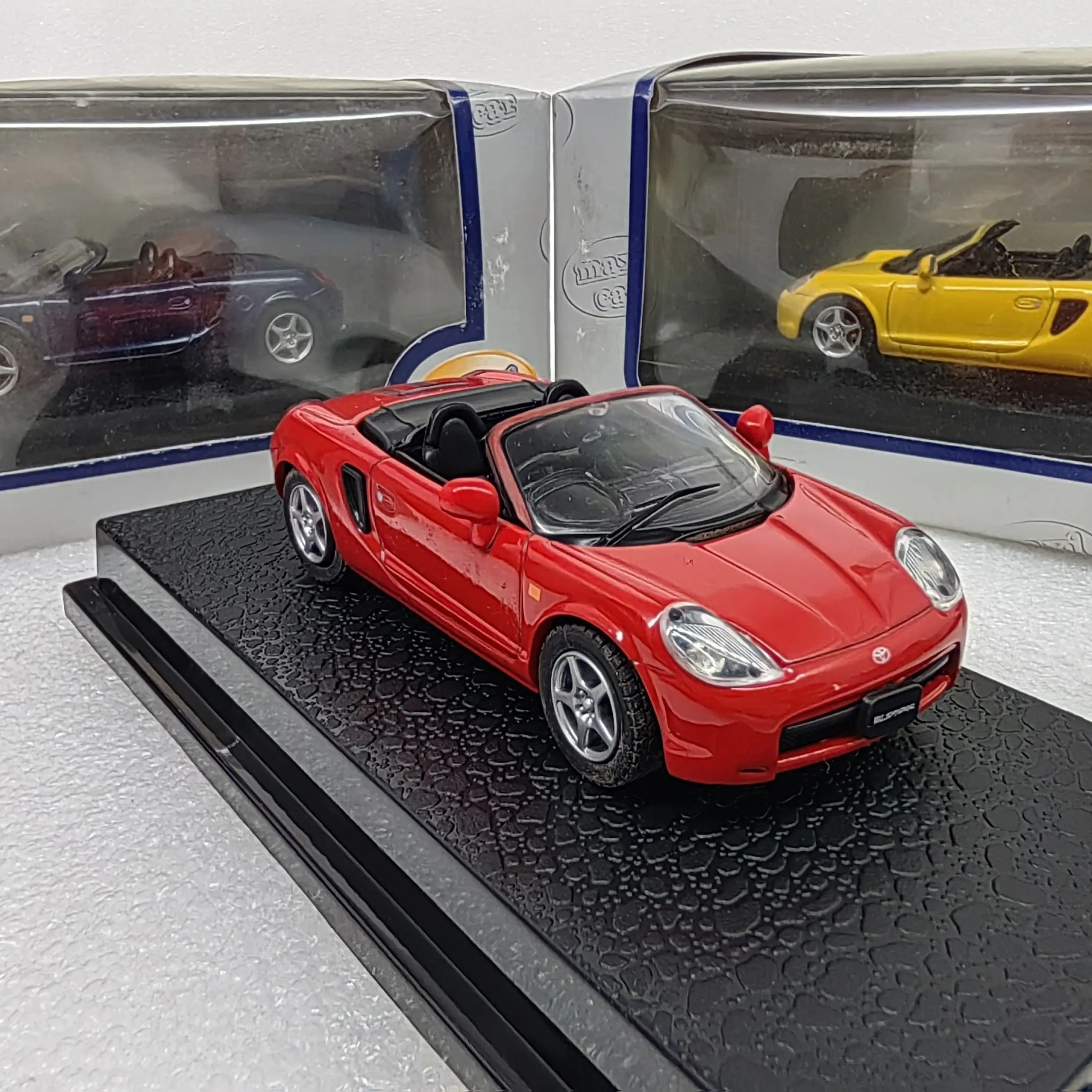 Diecast 1/43 Scale Toyota MR2 Model Car 3 Diecast 1/43 Scale Toyota MR2 Model Car - Image 3