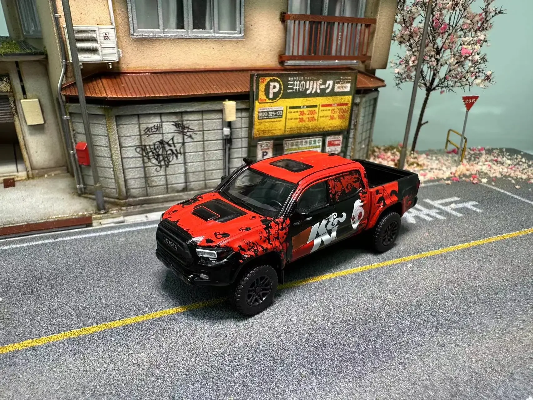 1:64 Diecast Toyota Tacoma Model Car 5 1:64 Diecast Toyota Tacoma Model Car - Image 5