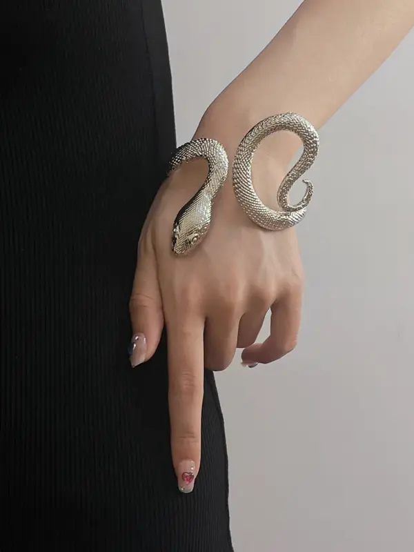 Gothic Snake-Shaped Cuff Bracelet for Everyone - Image 3