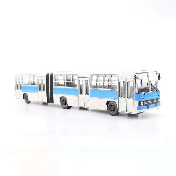 Soviet Ikarus-280 1:43 Scale Alloy Model - Image 2