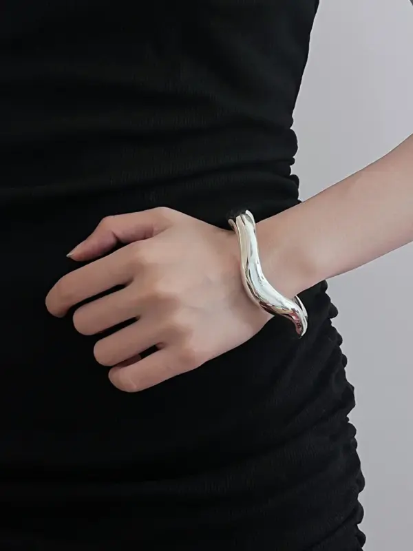 Irregular Zinc Alloy Cuff Bracelet for Women - Image 3