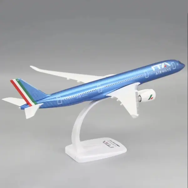 1/200 Scale ITA Airways A350 Model Airplane - Image 2