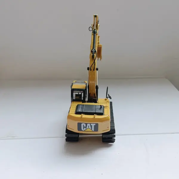 Caterpillar Cat 320d L Die-cast Model 1:50 - Image 4