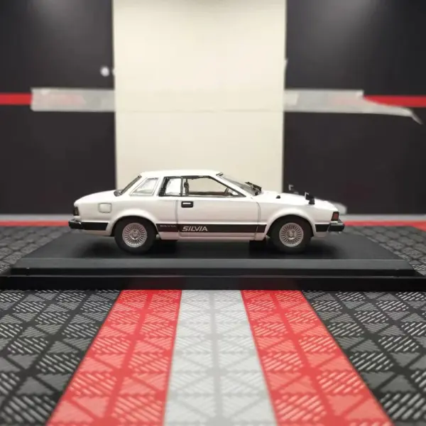 Nissan Silvia Zse-x 1979 Diecast Model 1:43 - Image 5