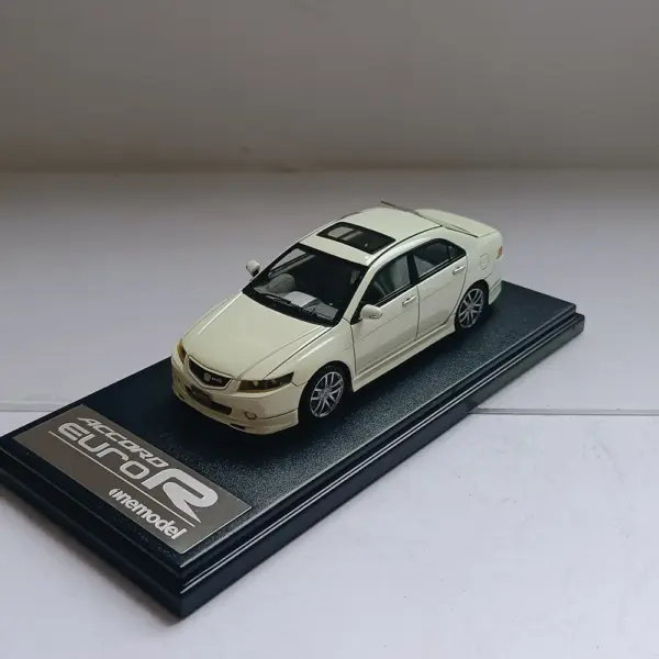 Honda Accord 7th Gen 1:43 Resin Model Car - Image 3