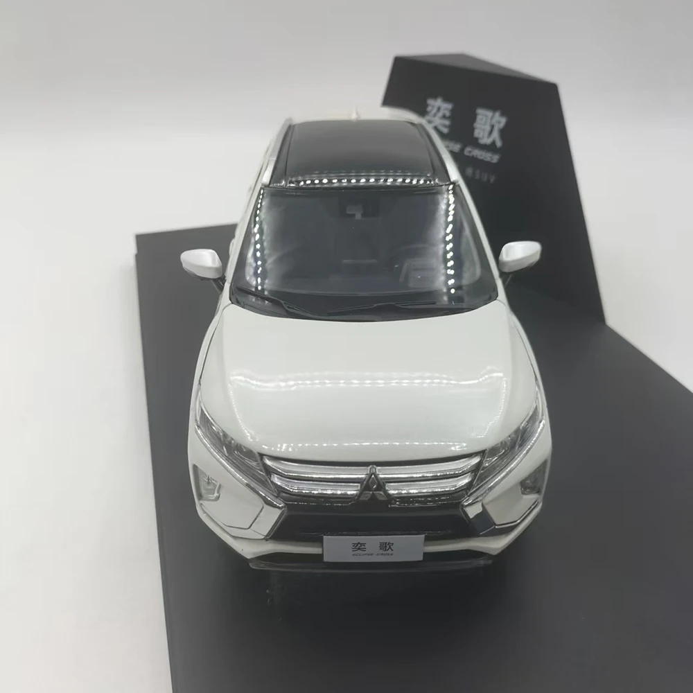 GAC Mitsubishi Eclipse Cross 1:18 Alloy Model 8 GAC Mitsubishi Eclipse Cross 1:18 Alloy Model - Image 8