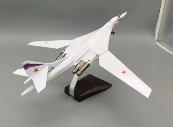 1/144 Russian Tu-160 White Swan Model Aircraft - Image 5
