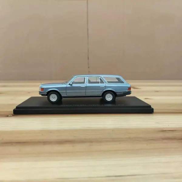 1976 Benz 450SEL 1:43 Scale Resin Model - Image 4
