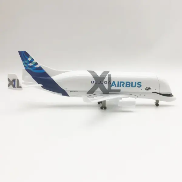 20CM A330 Beluga Whale Model Airplane - Image 3