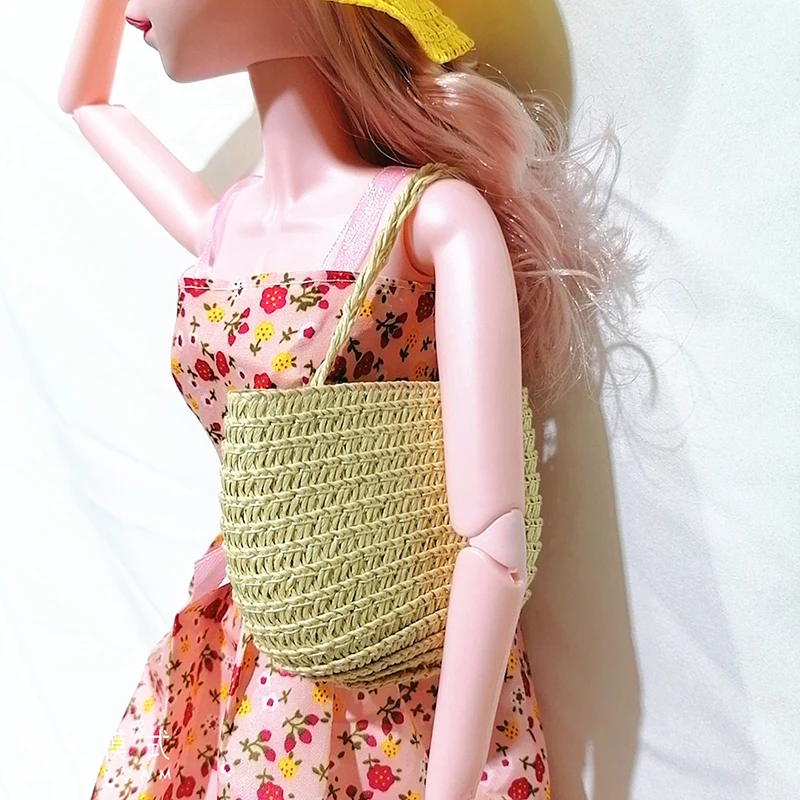 Mini Straw Handbags for Dollhouse Decor 5 Mini Straw Handbags for Dollhouse Decor - Image 5