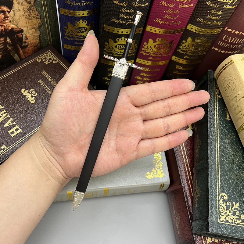 Geralt of Rivia 22cm Miniature Sword Toy 9 Geralt of Rivia 22cm Miniature Sword Toy - Image 9