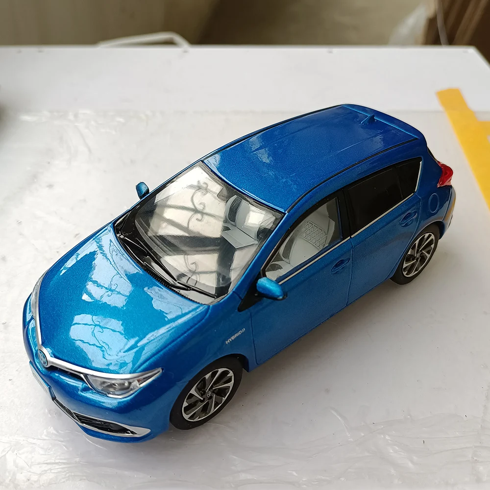 Toyota Auris 1:30 Scale Alloy Model Car 4 Toyota Auris 1:30 Scale Alloy Model Car - Image 4