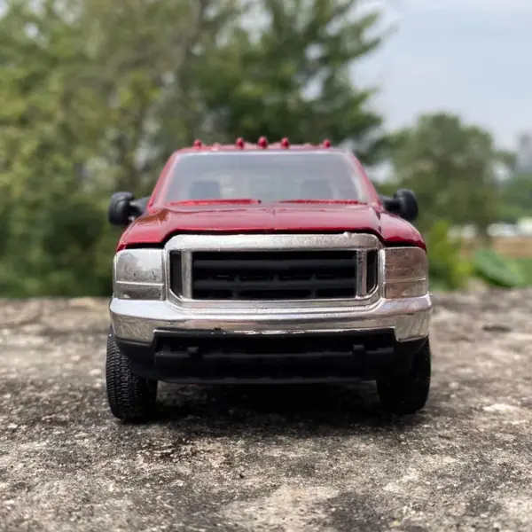 1:32 Scale Red Ford F350 Diecast Truck Model - Image 4