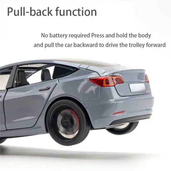 1/24 Alloy Boy Car Model with Sound and Light - Image 4