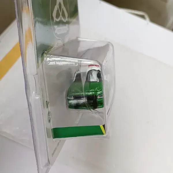 2008 Carabineros De Chile 1:64 Alloy Car Model - Image 2