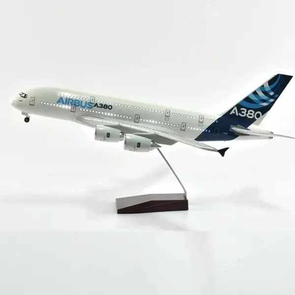 Airbus A380 Model Airplane with LED Light - Image 14