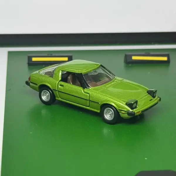 Mazda Savannah RX-7 Diecast Model Car - Image 4