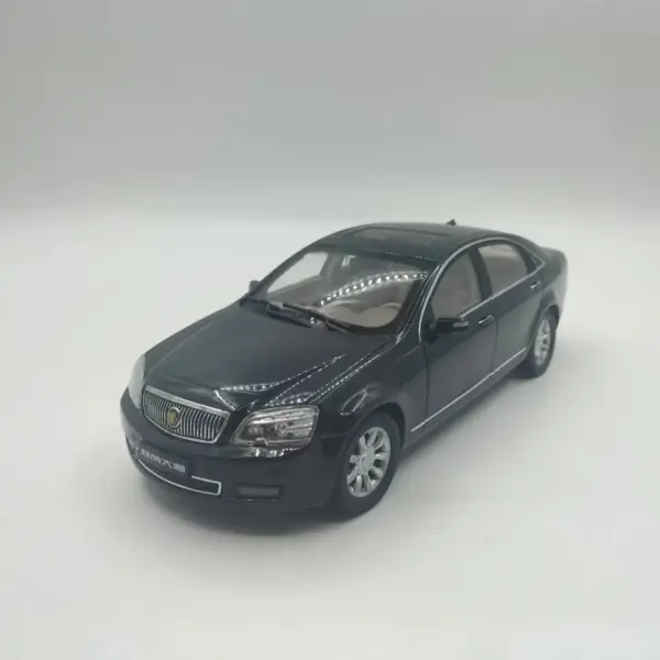Shanghai Bui Boulevard 1:18 Scale Car Model - Image 2