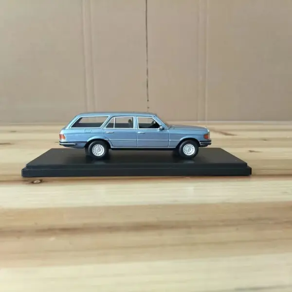 1976 Benz 450SEL 1:43 Scale Resin Model - Image 3