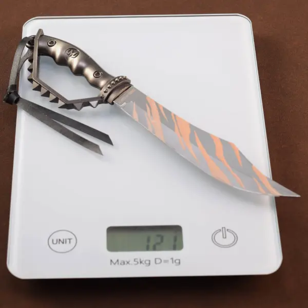 22cm Metal Tiger Tooth Model Knife - Image 4
