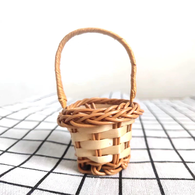 Mini Straw Handbags for Dollhouse Decor 29 Mini Straw Handbags for Dollhouse Decor - Image 29
