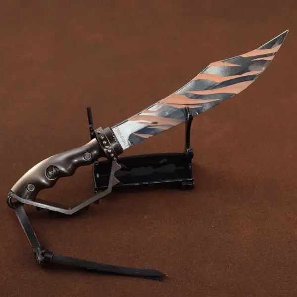 22cm Metal Tiger Tooth Model Knife - Image 5