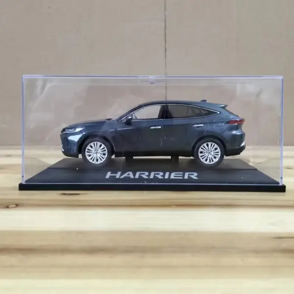 1:30 Scale Toyota Harrier Alloy Model Car - Image 6