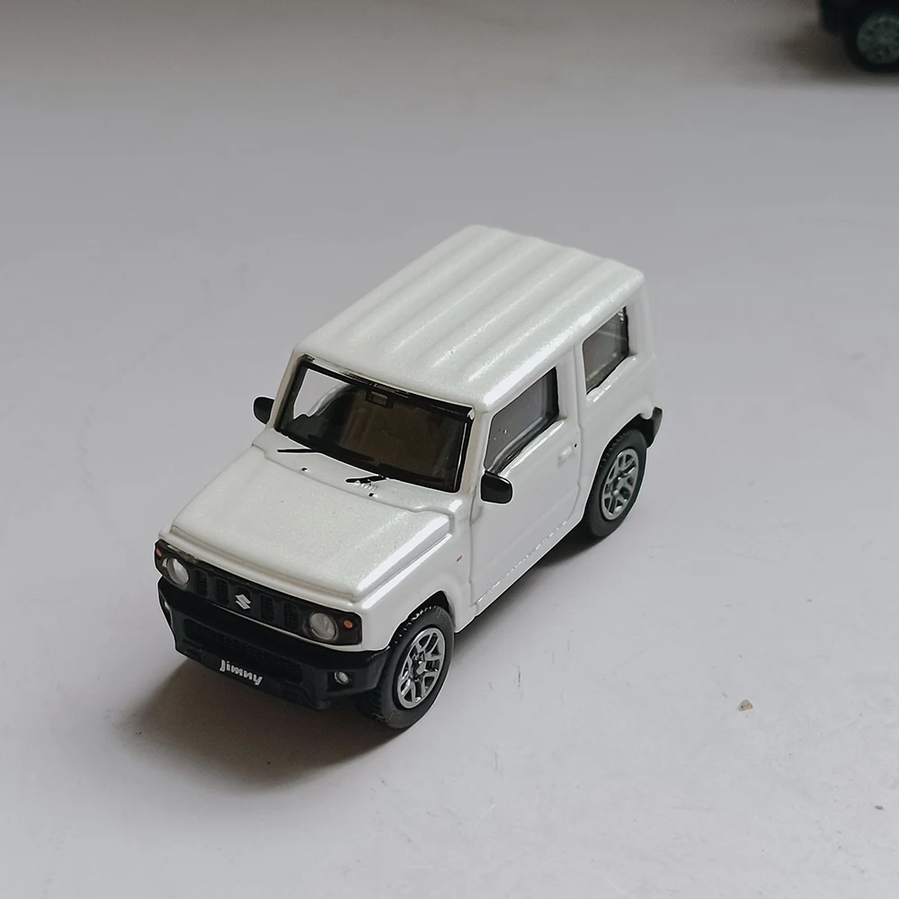 Suzuki Jimny Die-cast Model 1:64 Scale 7 Suzuki Jimny Die-cast Model 1:64 Scale - Image 7