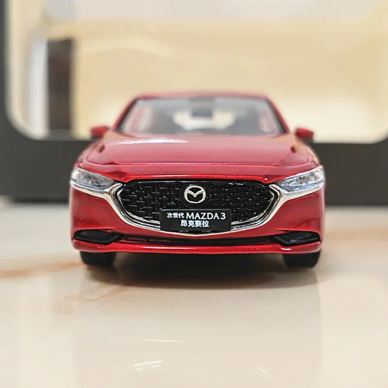 Diecast 1:43 Mazda 3 AXELA Alloy Model 3 Diecast 1:43 Mazda 3 AXELA Alloy Model - Image 3
