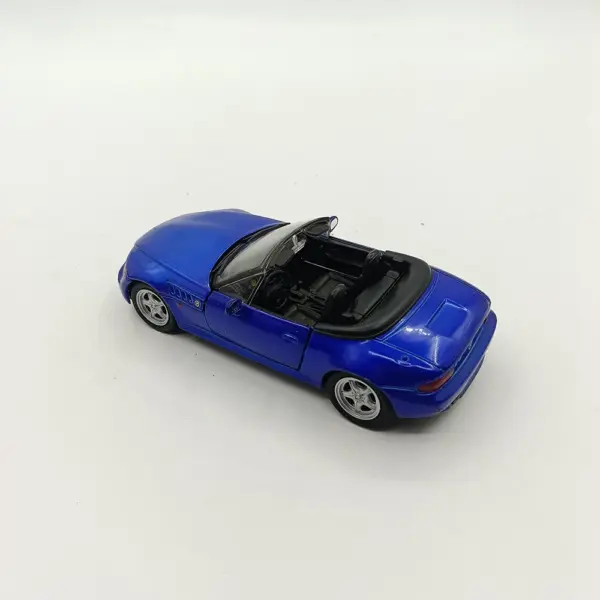 BMW Z3 Roadster 2.8 Diecast Model 1:24 Scale - Image 4