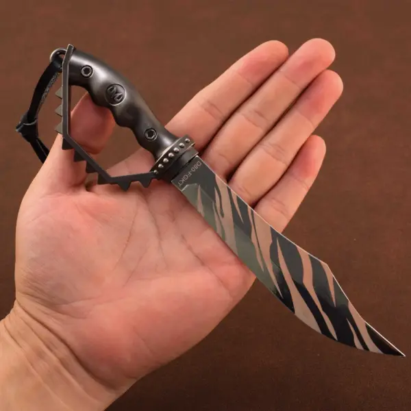 22cm Metal Tiger Tooth Model Knife - Image 2