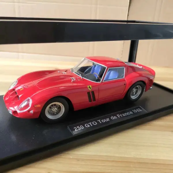 Ferrari 250 GTO 1:18 Scale Diecast Model - Image 5