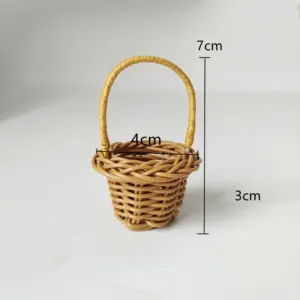 Mini Straw Handbags for Dollhouse Decor 48 Se2c8aec154fb4e13a0bb1fc6754a19b39
