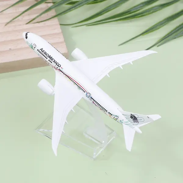 Diecast Aeromexico B787 Airplane Model 16cm - Image 6