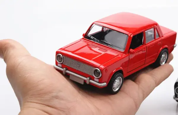 1/36 LADA VAZ Metal Diecast Model Car - Image 3